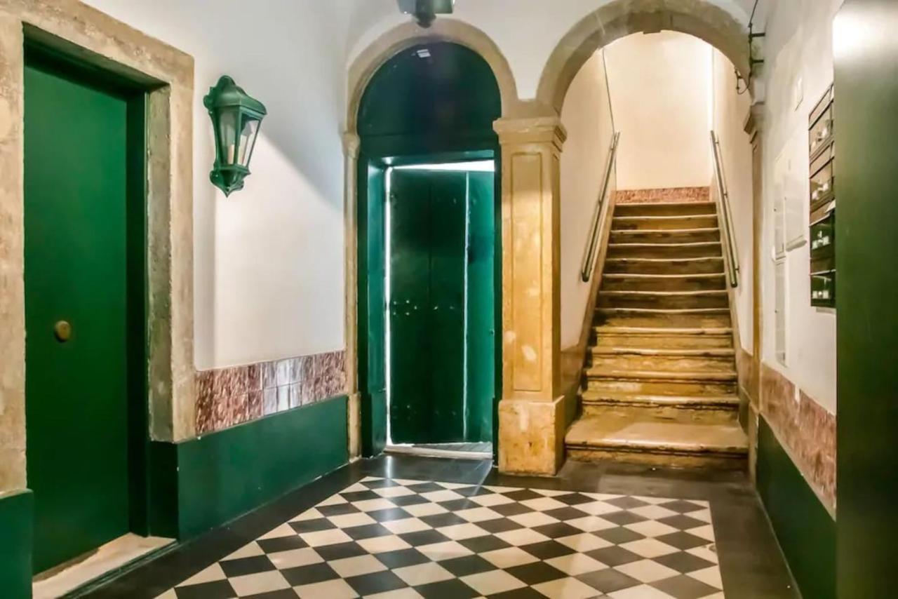 Home4U - Secret Studio In City Center Lisbon Exterior photo